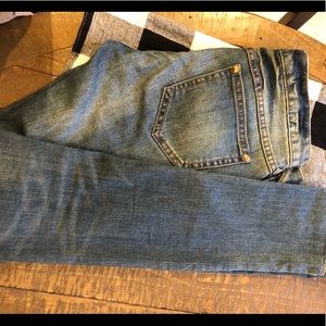 Cigarette style jeans
